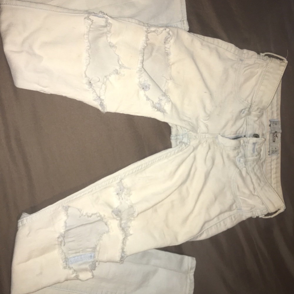 Hollister ripped skinny jeans 💓